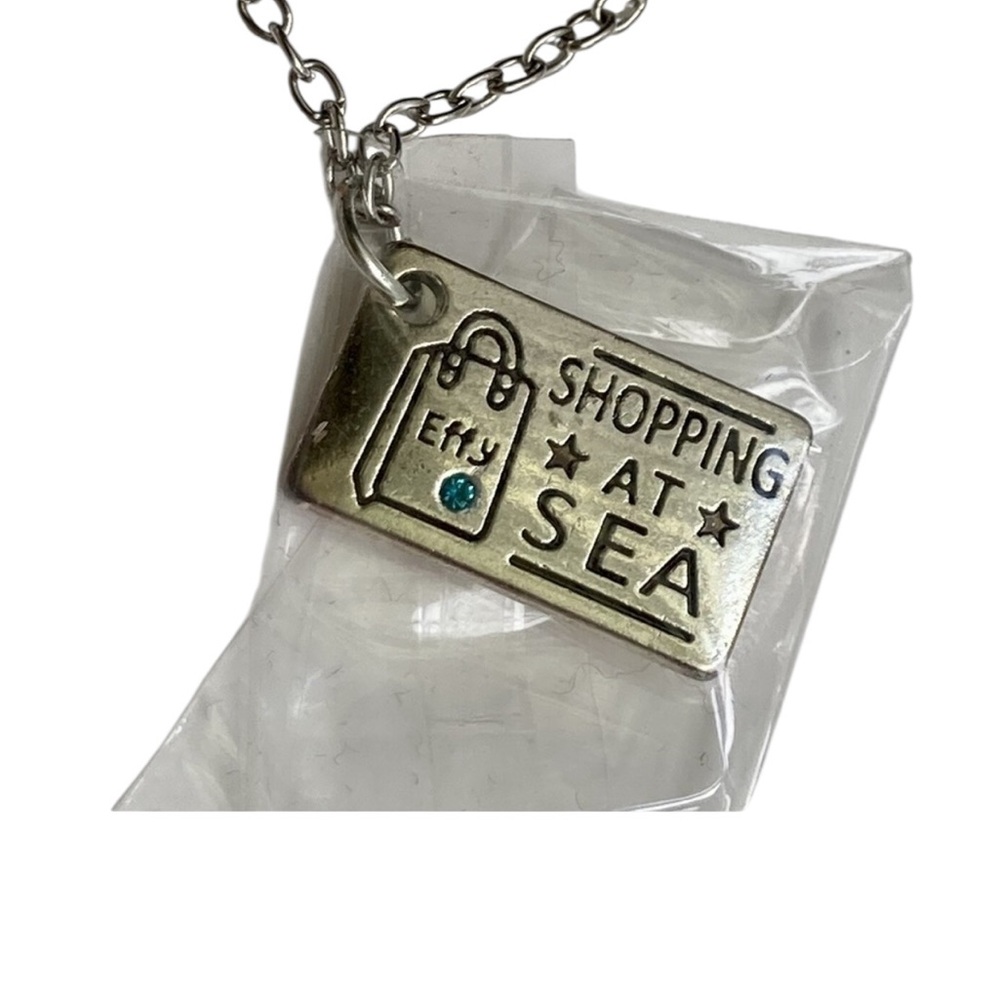 🚨𝐂𝐋𝐄𝐀𝐑𝐎𝐔𝐓 𝐒𝐀𝐋𝐄🚨𝐄𝐅𝐅𝐘 Silver Shopping at Sea Pendant Necklace